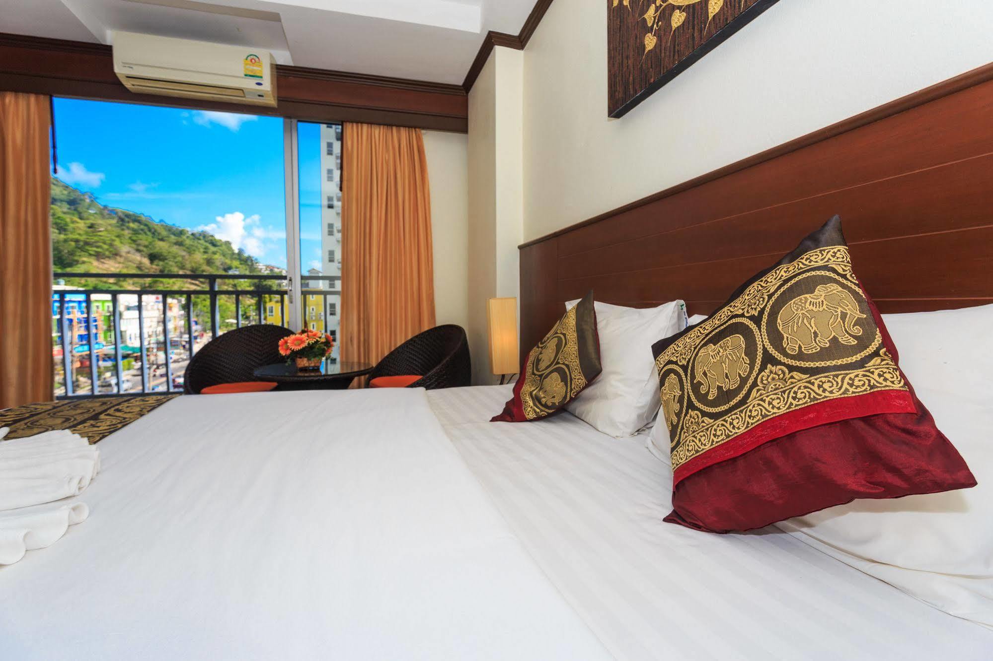 Sharaya Patong Hotel Extérieur photo