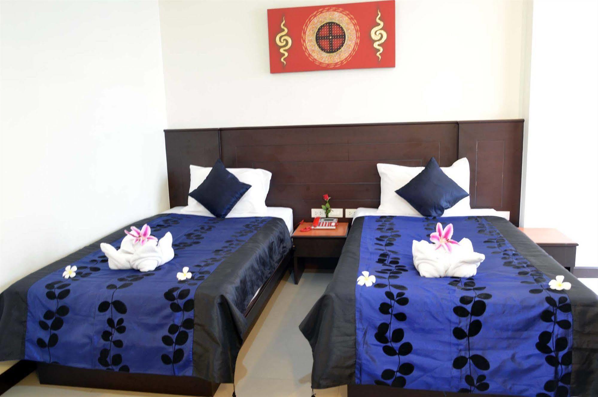 Sharaya Patong Hotel Extérieur photo